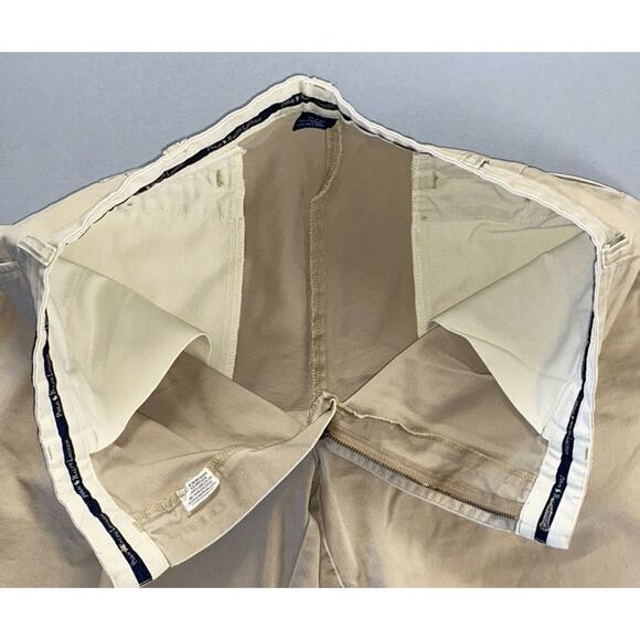 Ralph Lauren Polo Vintage Pleated Cotton Twill Tyler Chino Shorts. Beige, 32. - Picture 3 of 8